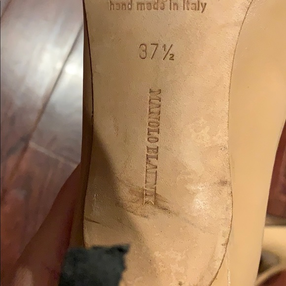 MANOLO BLAHNIK ‘Canazza’ Peep Toe Pumps - Picture 9 of 10